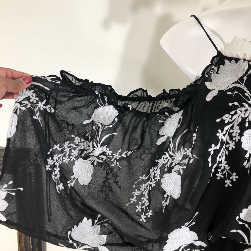 Alice + Olivia Holden Cold Shoulder Embroidered Chiffon Dress Size Medium - Picture 8 of 15